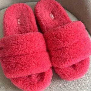 UGG Cozetta slippers